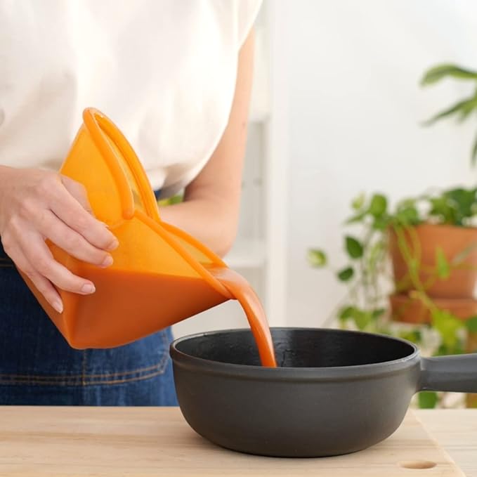 Food Huggers Hugger Bags Silicone Reusable Lunch & Snack Bag | Durable Storage, BPA Free, Dishwasher & Freezer Safe, Stand-Up Resealable Produce Pouch | Small 13 fl oz, Amber