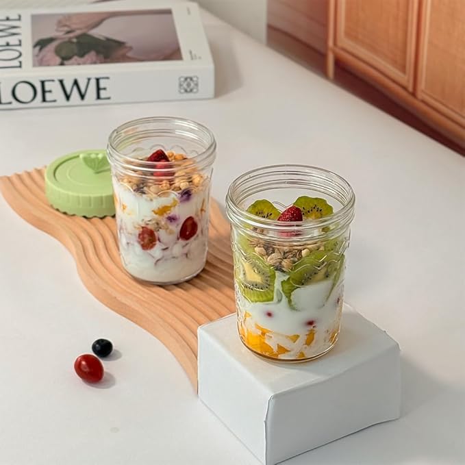 4 Pack Glass Overnight Oats Containers with Lids and Spoons, 20 oz Overnight Oats Jars, Glass Meal Prep Jars for Parfait, Breakfast, Yogurt, Fruit, Fridge Dishwasher Safe (Green)