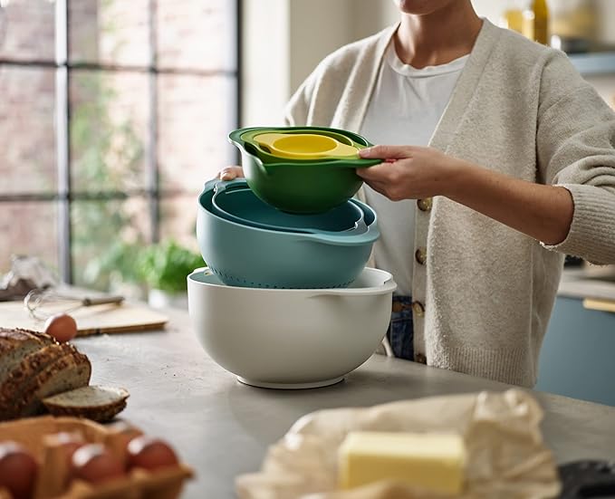 Joseph Joseph Duo 6-Piece Compact Food Preparation Set with Mixing Bowls, Measuring Cups and Colander, Multicolour