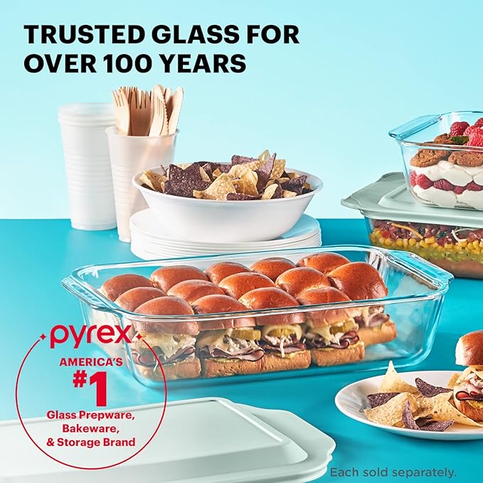Pyrex Deep 9x13-Inch Glass Baking Dish with Lid, Deep Casserole Dish, Glass Food Container, Oven, Freezer and Microwave Safe, Clear Container