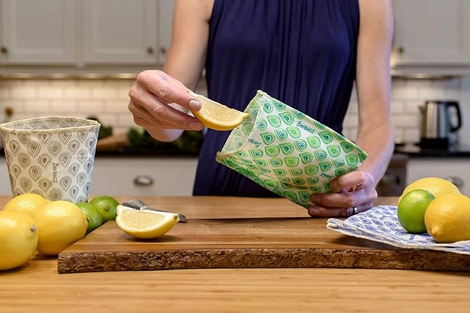 Beeswax Wrap Storage Bag by BeeBAGZ | Reusable Food Storage Bags, Pack of 3, Plastic Free Biodegradable Food Wrap Alternative, Lunch Pack, 2 Small + 1 Medium, (Green)