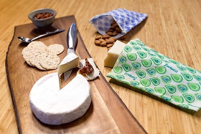 Beeswax Wrap Storage Bag by BeeBAGZ | Reusable Food Storage Bags, Pack of 3, Plastic Free Biodegradable Food Wrap Alternative, Lunch Pack, 2 Small + 1 Medium, (Green)