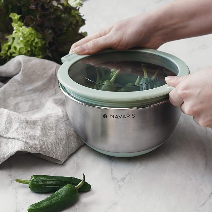 Navaris Stainless Steel Mixing Bowls with Lids (Set of 3) - Small, Medium and Large Mixing Bowl with Lid Set - 1.5 QT, 3 QT, 5 QT - Mint Green