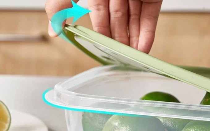 Plastic Food Storage Container Set, 4 Containers with Lids, Assorted Colors (RECTANGULAR GREEN) The set includes containers of various sizes - 260 ml, 550 ml, 1100 ml, and 2000 ml -