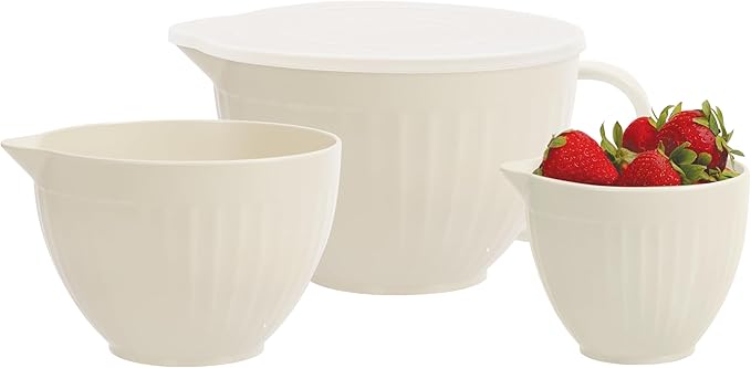 Oggi Set of 3 Mixing Bowls with Pour Spout - Nested Plastic Bowls for Kitchen, Durable Mixing Bowls with Lids Set, BPA-Free Plastic Bowls with Lids - 0.5, 1, 2 Qt