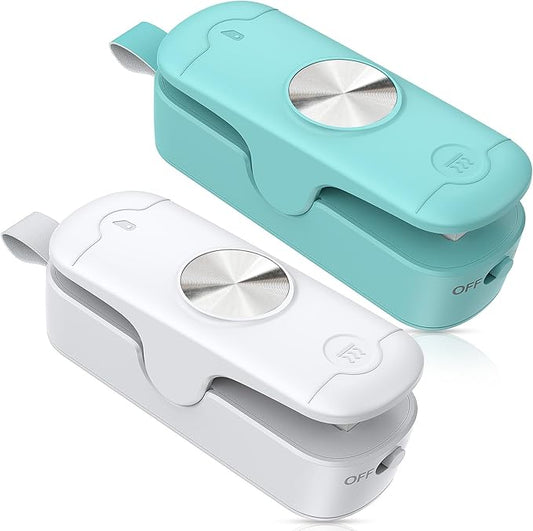 Bag Sealer, 2 in 1 Mini Bag Sealer Heat Seal and Cutter, Portable Chip Bag Sealer Heat Sealer Bag Resealer for Snacks Candies Plastic Bag Food Storage (Batteries Included)