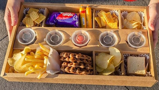 10PK 10-Grid Snack Bowls Heavy Duty, Kraft Paper Serving Window Tray Box 15.5x9x2in, Oil-proof Pastry Box for Outdoor Picnic Box Party Takeout Container