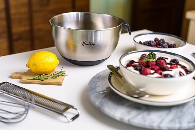 HUDSON Steel Mixing Bowl with Silicione Bases 9.5in (PFOA, PTFE & CADAMIUM)