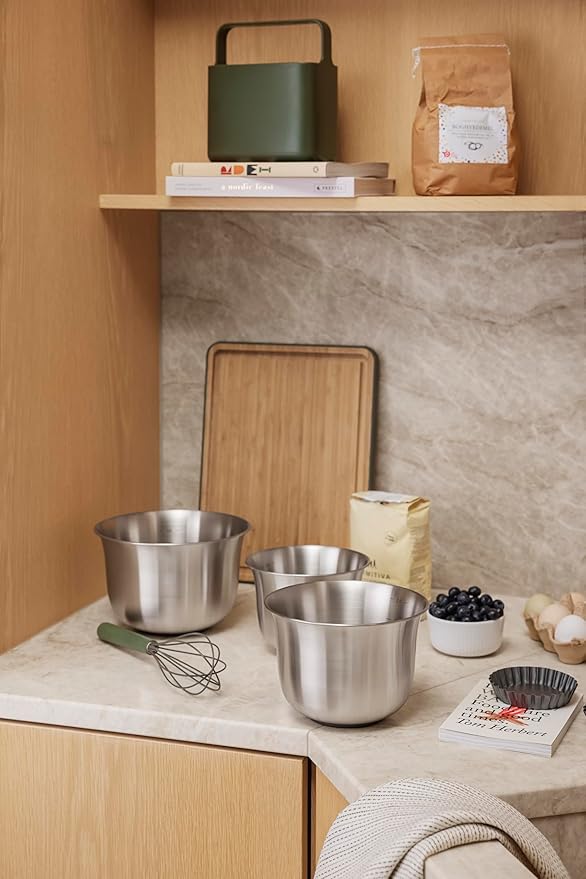 Eva Solo | Green tools Mixing bowl 2.3 l | Stainless steel mixing bowl with a round base and tall sides | Brushed steel