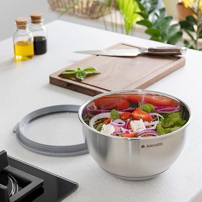 Navaris Stainless Steel Mixing Bowls with Lids (Set of 3) - Small, Medium and Large Mixing Bowl with Lid Set - 1.5 QT, 3 QT, 5 QT - Gray