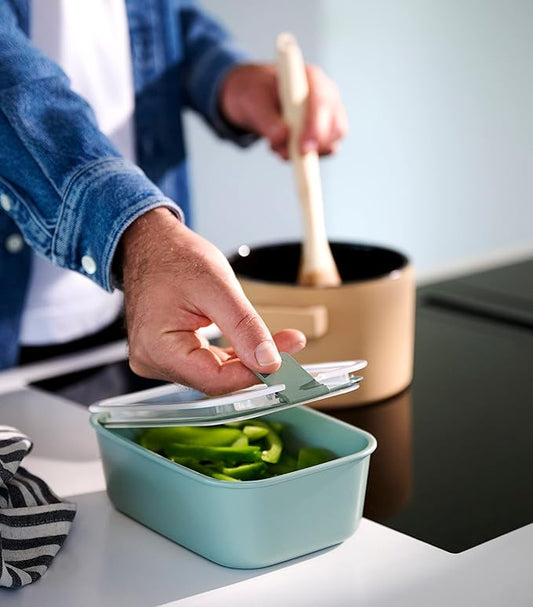 Mepal EasyClip 23oz/700ml - Leakproof & Airtight Food Storage Container | BPA-Free | One-Click Open & Close System | Nordic-Black | Made in Holland