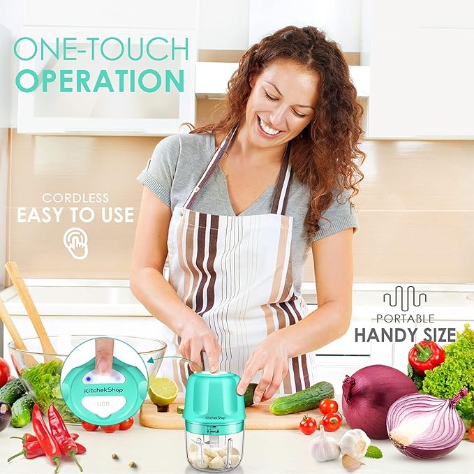 Rechargeable Portable and Cordless Mini Food Processor 300ML with Stainless Steel Blade, Electric Garlic Chopper Vegetable Chopper Blender for Nuts Chili Onion Minced Meat and Spices BPA-Free(Green)