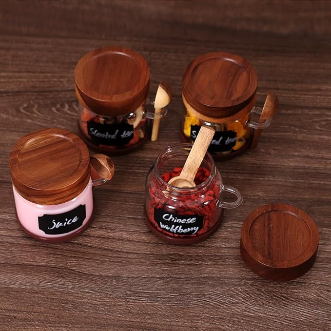 SAIOOL High Bprosilicate Glass 4 Pack Spice Jars with Label and Spoons,Overnight Oats Containers with Acacia Airtight Lids,Glass Food Storage Jars, Coffee Bar (Acacia 8.6 OZ*4)
