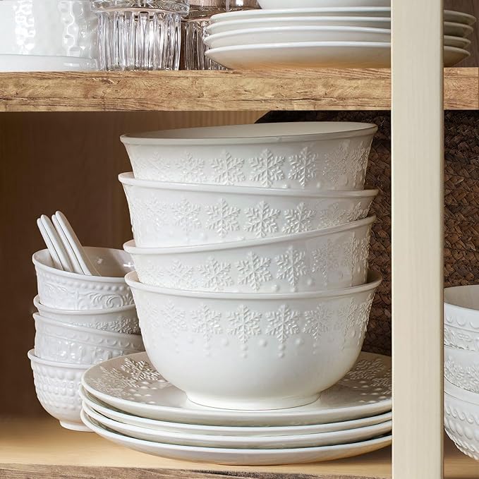 Large Salad Bowls Set of 4, 60oz White Serving Bowls Deep Deep Embossed Ceramic Mixing Bowl for Soup Kitchen, Eating, Ramen, Pasta, Dishwasher & Microwave Safe 8 inch (Snowflake)