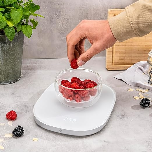ZWILLING Enfinigy 2-in-1 Digital Kitchen Food Scale, Wireless Charging Station, Max weight 22lbs, Grams & Ounces, .1-gram Accuracy, White