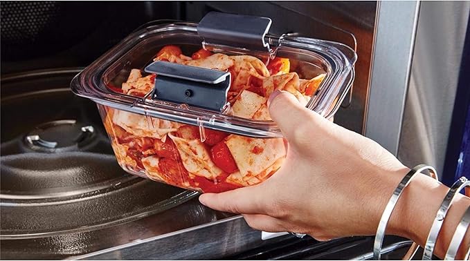 Rubbermaid Brilliance Leak-Proof Food Storage Containers with Airtight Lids