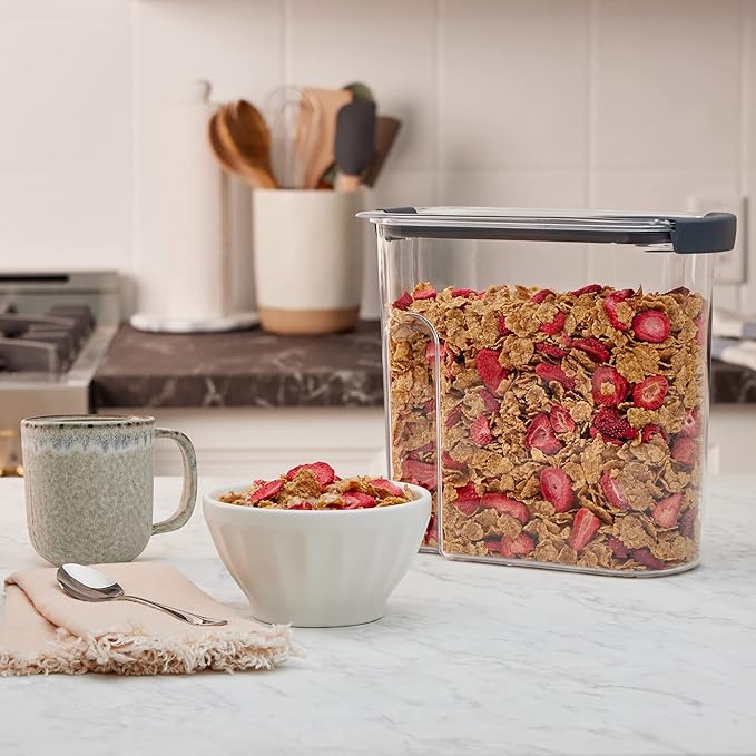 Rubbermaid Brilliance Airtight Cereal Food Storage Container, Shatterproof, BPA-Free and Dishwasher-Safe, 32oz Capacity (Pack of 2)