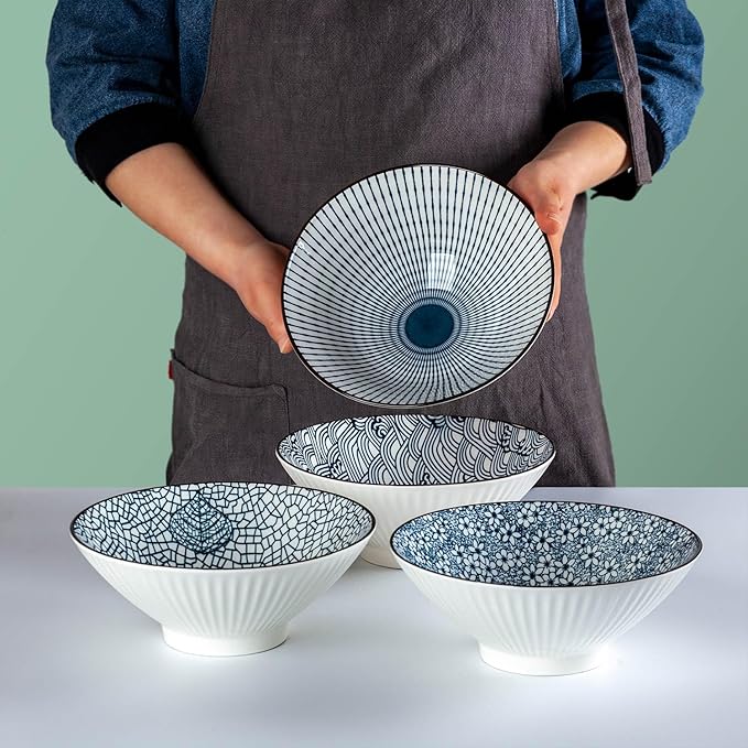 38 oz Japanese Ramen Bowls Set of 4, Large Pho Bowls, 8 Inch Ceramic Blue and White Soup Bowls, Mixing Pattern
