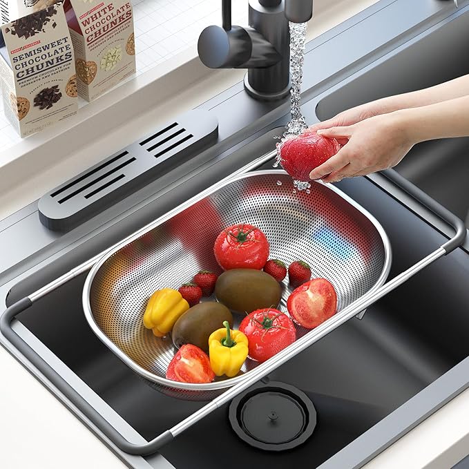Over the Sink Colander - Strainers and Colanders - Sink Strainer Basket - Expandable Fine Mesh Strainer with Rubber Grip for Veggie, Fruits, Pasta, Home Kitchen Essentials (9.5W x 13.4-21.3L x 3.3H)