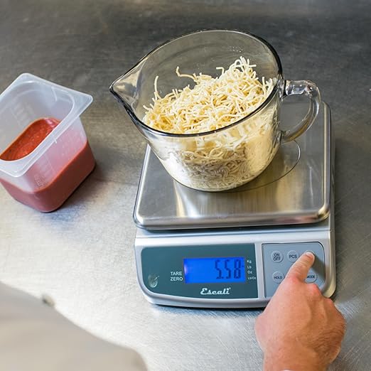 San Jamar Digital Food Scale, Battery Operated with 66 Pound Capacity for Cooking, Baking, Meal Prep, Diet Tracking, Stainless Steel, 6.82 Pounds, Silver