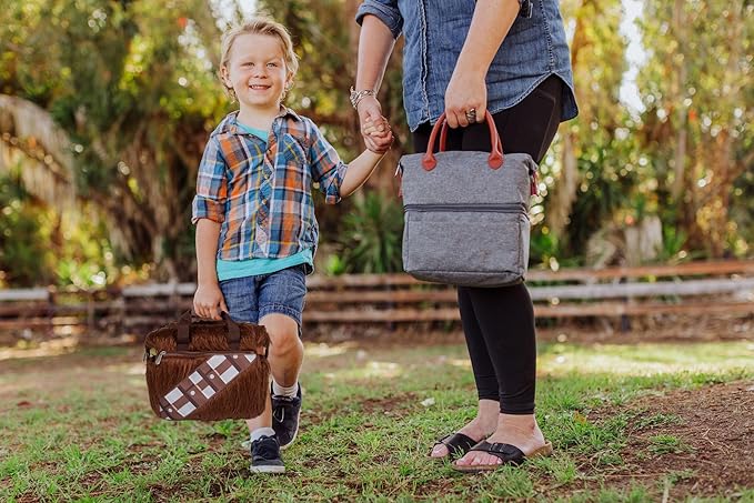 PICNIC TIME Star Wars Chewbacca On The Go Lunch Bag Cooler, Soft Cooler Lunch Box, Insulated Lunch Bag, (Brown)